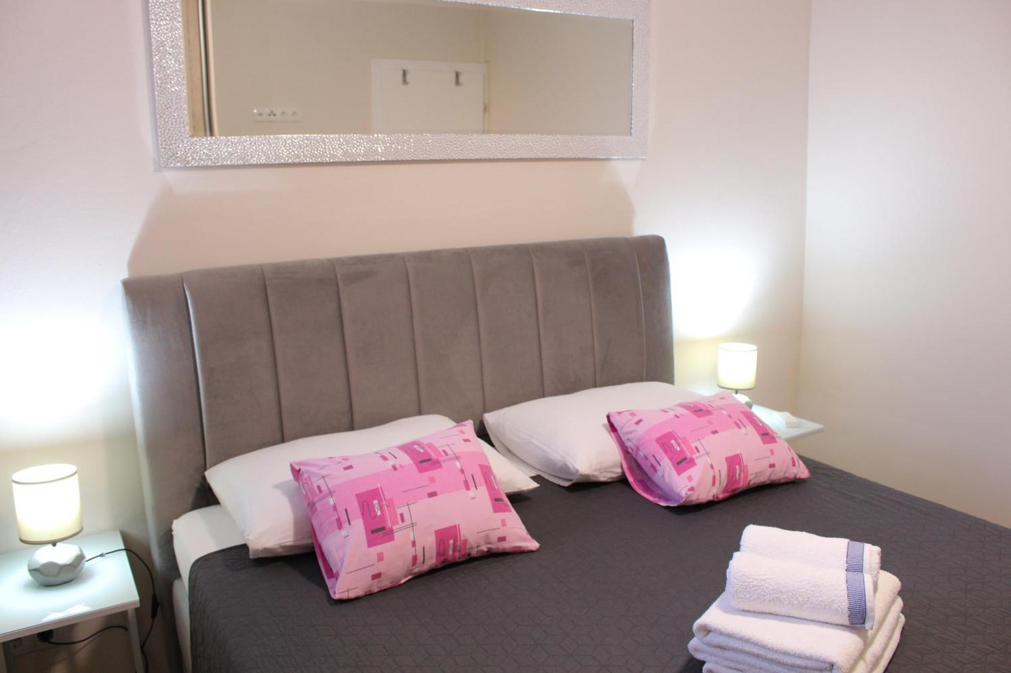 King Apartments นิน ภายนอก รูปภาพ